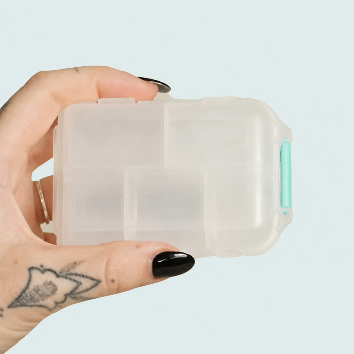 10-Compartment Portable Pill Organizer – Compact Medication & Vitamin Case