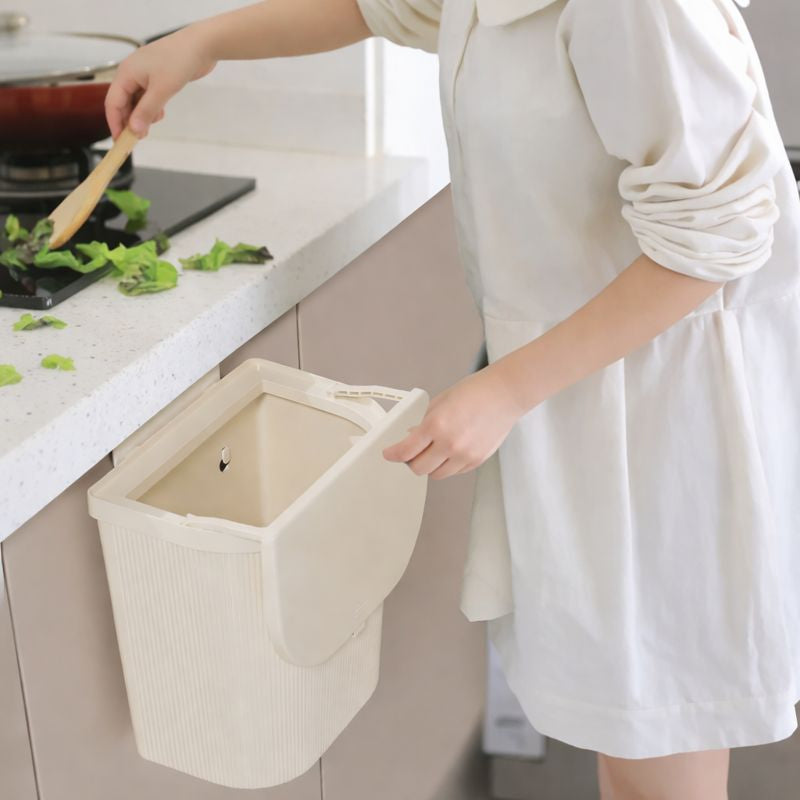 Wall-Mounted Kitchen Hanging Trash Bin