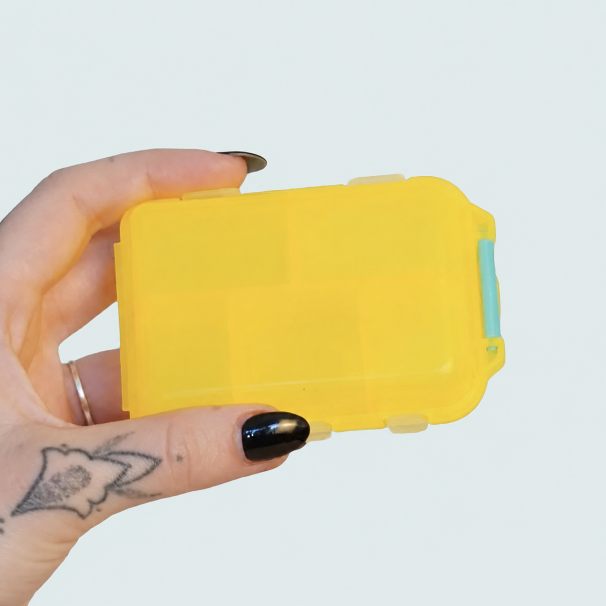 10-Compartment Portable Pill Organizer – Compact Medication & Vitamin Case